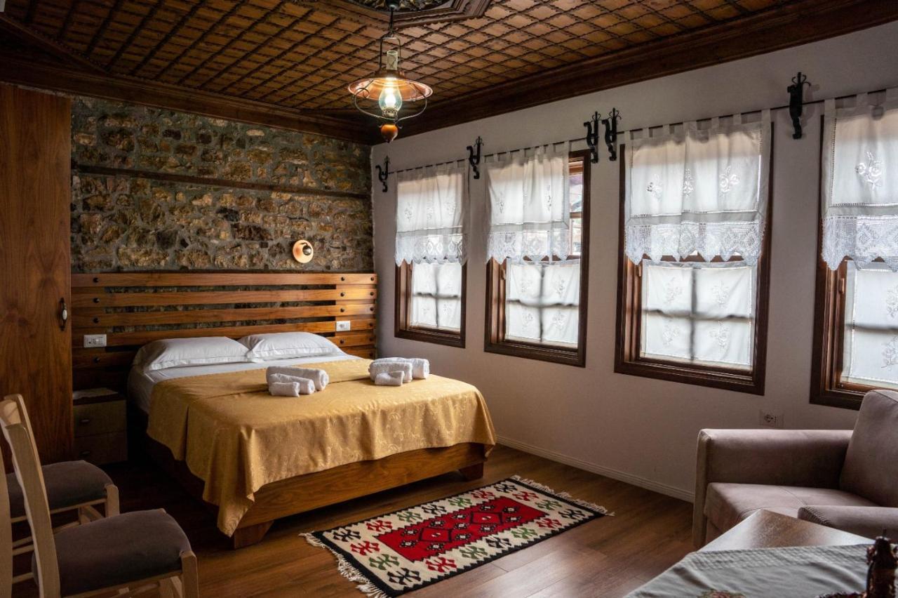 Hotel Borklad Berat Luaran gambar